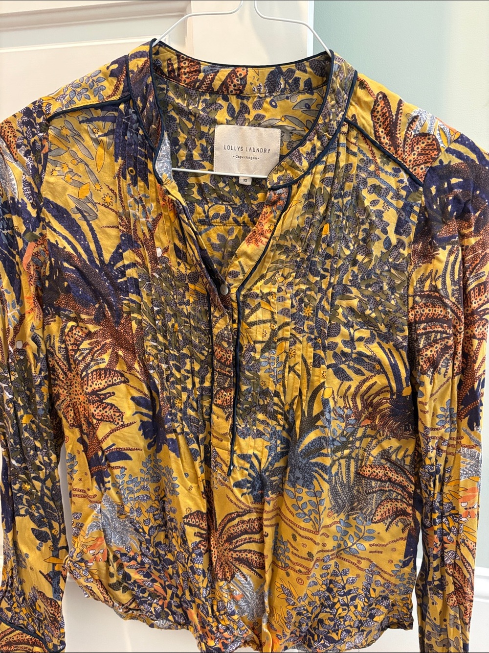 Lolly’s Laundry xs jungle like print shirt